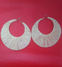 Load image into Gallery viewer, Cream Earrings
